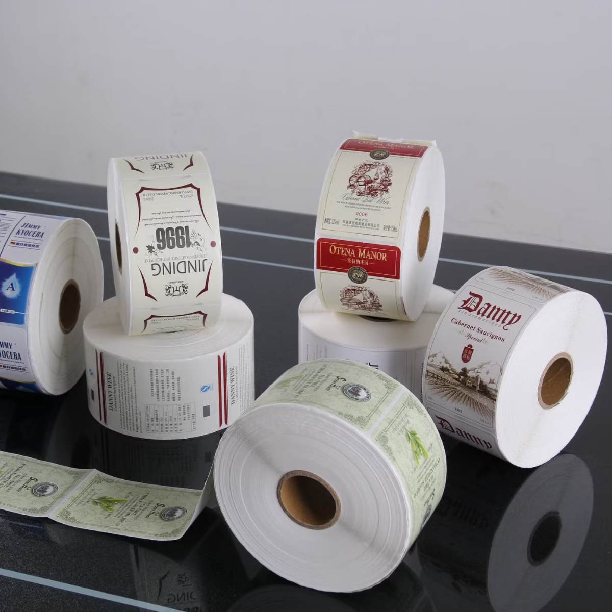 Complete Guide to Personalized Bottle Labels: Tips & Options